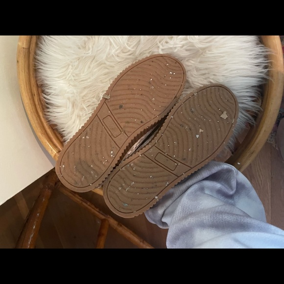 Forever 21 velvet lace up platform sneakers - Picture 2 of 3